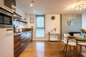 Stylish 2 Bed Apt 87 - City Centre, FREE Parking, Alexa, Espresso Machine & Netflix - Hosted by Stay Host Save